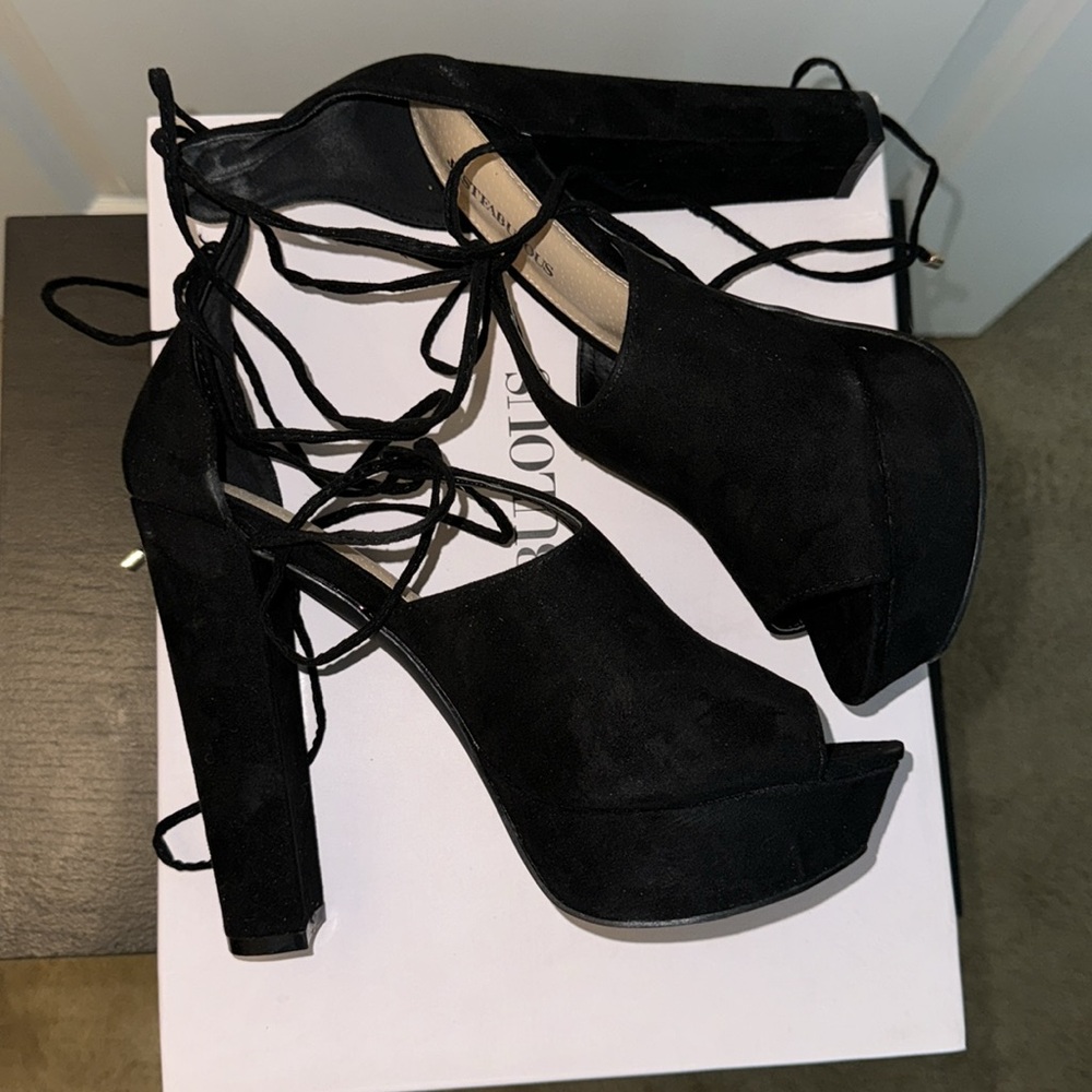 JustFab Size 8 Heels